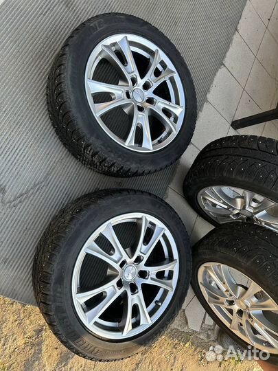 Зимние колеса Bridgestone R17 Skoda