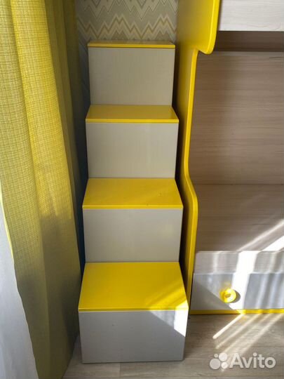 Двухъярусная кровать бу с матрасами