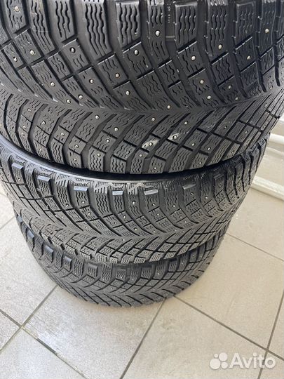 Michelin X-Ice North 4 255/40 R19
