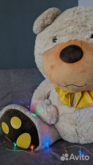 Большой плюшевый мишка