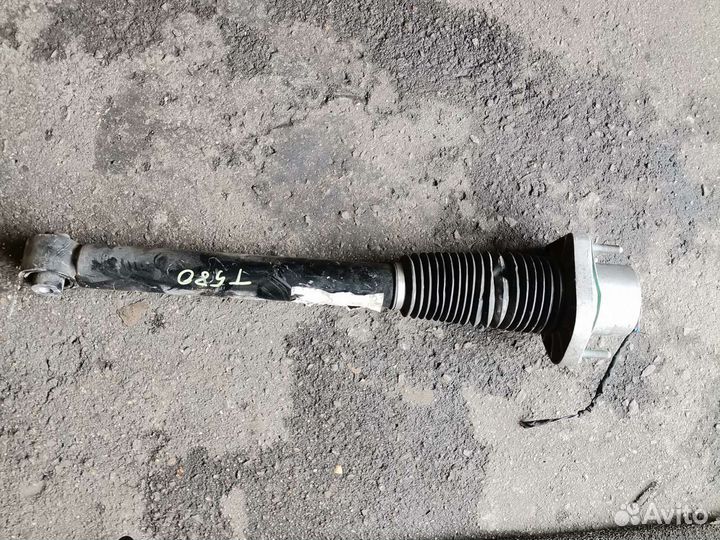 Рендж Ровер спорт 2 амортизатор задний