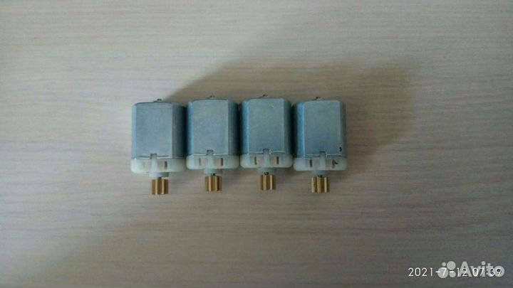 Электродвигатель на элекрозамки