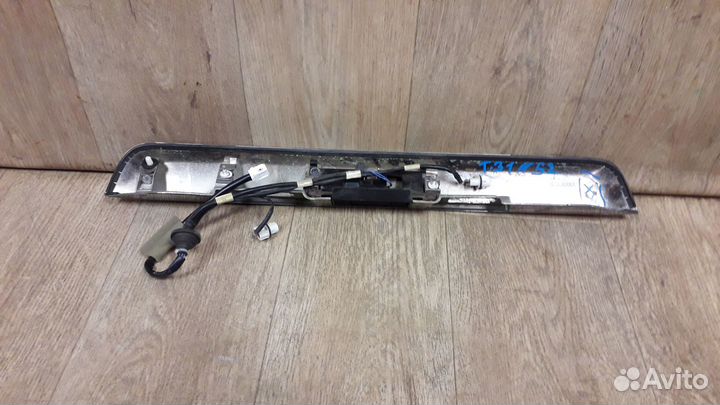 Накладка крышки багажника №52 nissan X-Trail T31