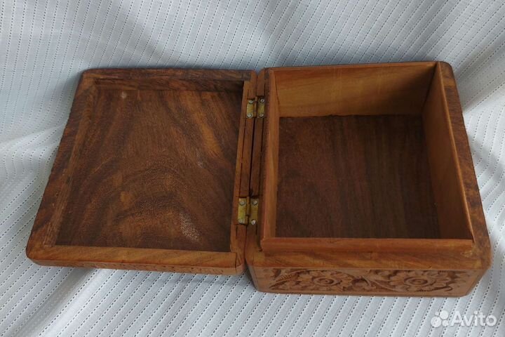 Деревянная шкатулка* ручной работы* 15х13х6см