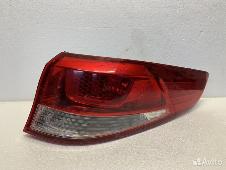 RIO 3 Фонарь Правый Рестайлинг