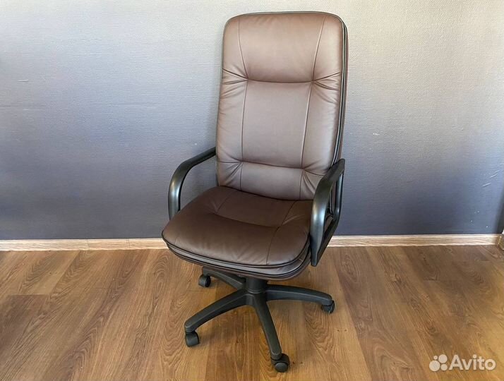 Офисное кресло от производителя