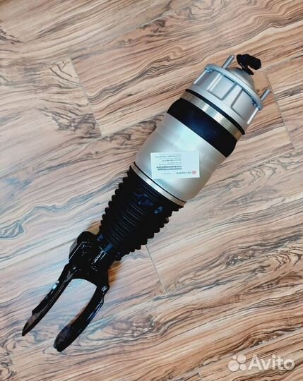 Пневмостойка Volkswagen Туарег II NF передняя