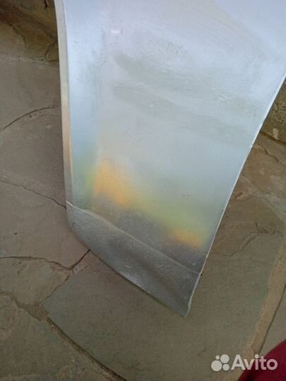 Крыло на газ 31105