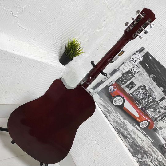 Гитара новая