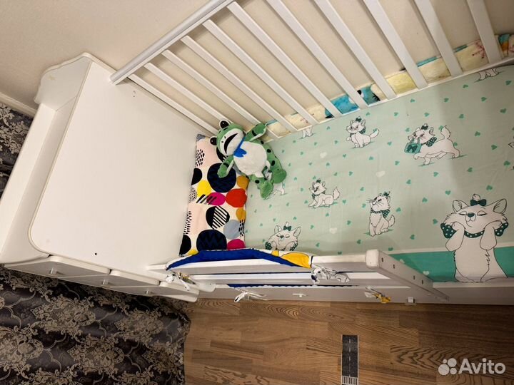 Детская кроватка