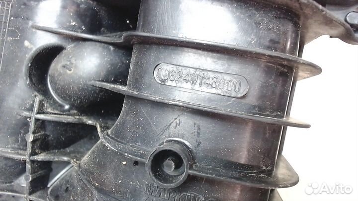 Коллектор впускной Citroen C8, 2008