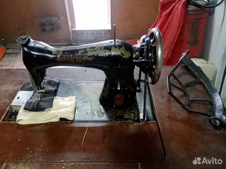Швейная машинка
