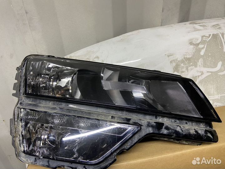 Фара правая Skoda karoq
