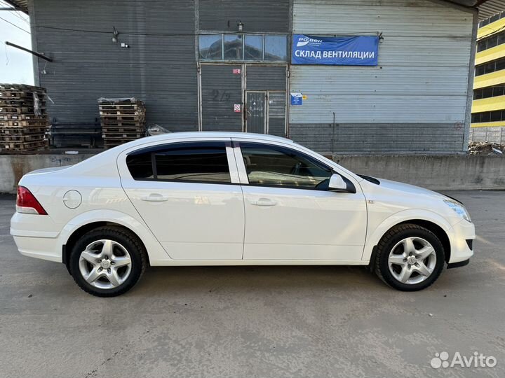 Opel Astra 1.6 МТ, 2014, 208 300 км