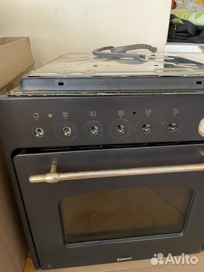 Духовой шкаф и электрическая плита Ariston