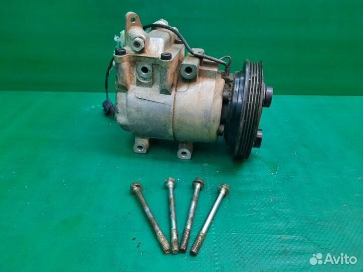 Компрессор кондиционера Kia Spectra седан S6D 2008