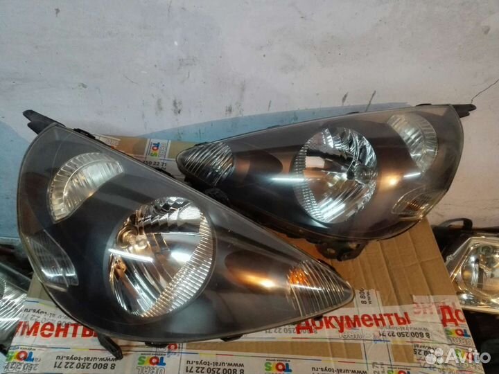 Фара хонда фит правая/левая