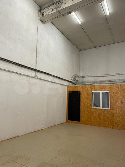 Склад, 692 м²