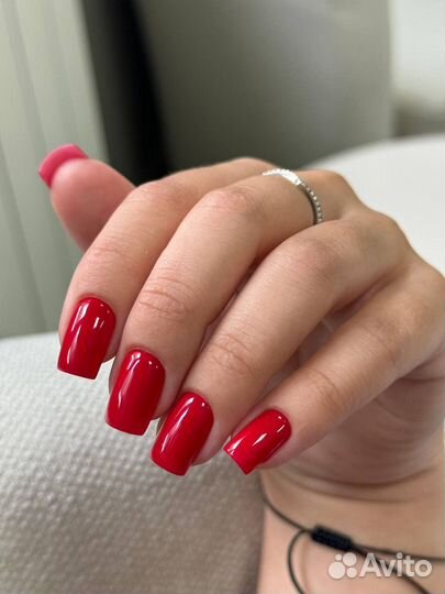 Маникюр и педикюр