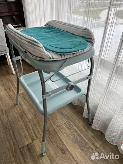 Пеленальный столик с ванночкой chicco