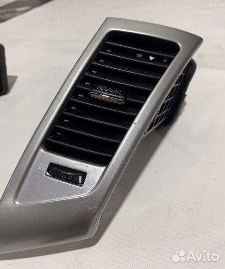 Дефлектор воздуховода центральный Chevrolet Cruze