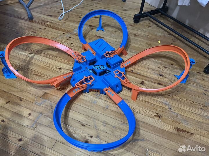 Гоночный трек hot wheels