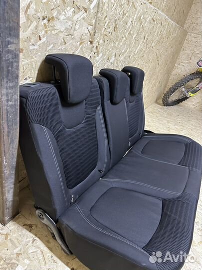 Заднее сидение Renault Kaptur, Почти новое