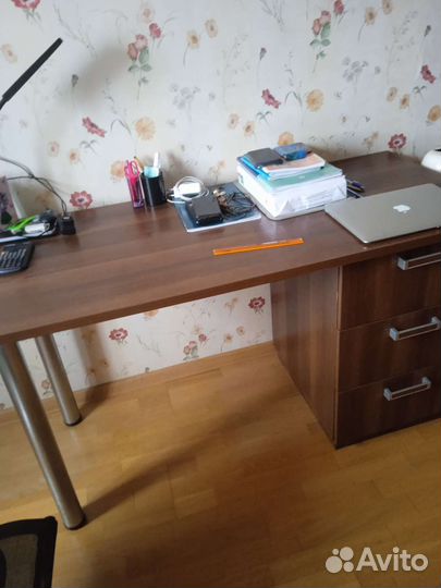 Письменный стол для школьника бу