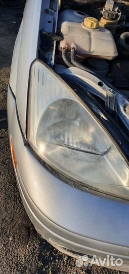 Фара правая Ford Focus 1