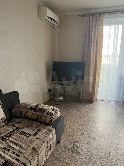 1-к. квартира, 42 м², 1/10 эт.