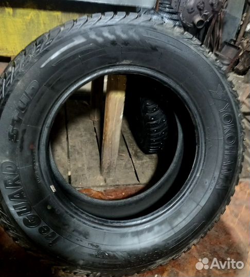 Yokohama Ice Guard Stud IG55 255 R17 204B