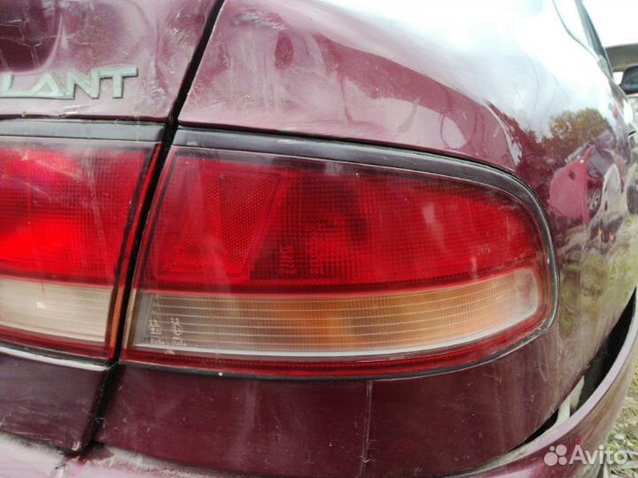 Фонарь задний правый Mitsubishi Galant 7 хэтчбек