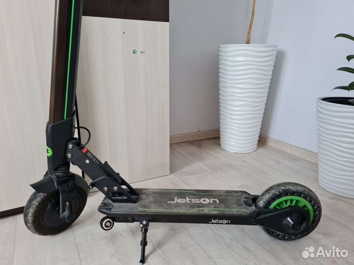 Электросамокат jetson l8