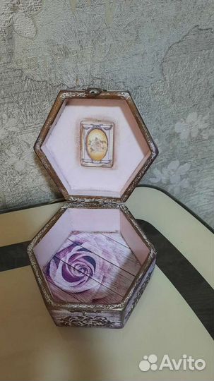 Шкатулка деревянная