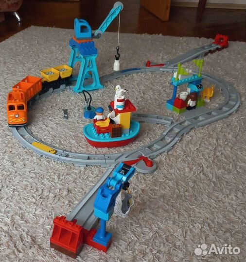 Lego duplo town грузовой поезд (10875)