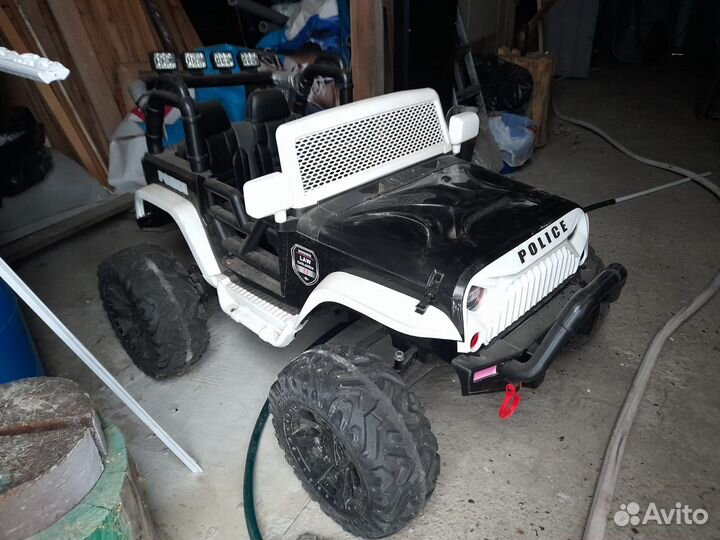 Машинка полиции электро