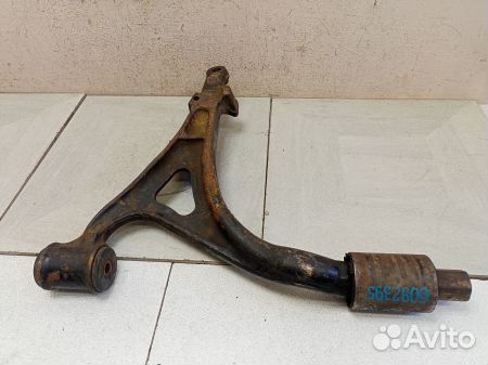 Рычаг передний левый нижний