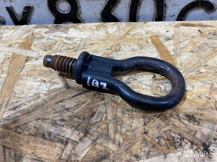 Крюк буксировочный Ford Focus универсал 1.8 2006