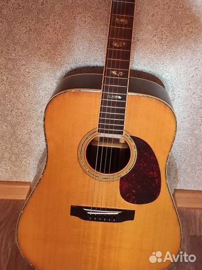 Продам гитару