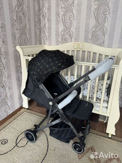 Коляска прогулочная новая с перекидной ручкой