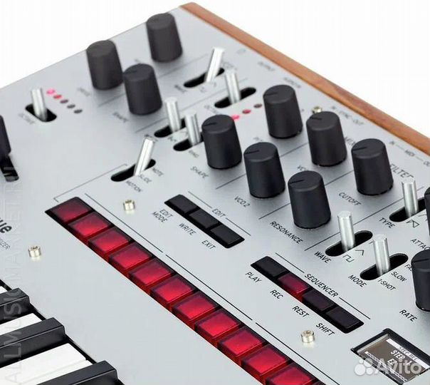 Korg Monologue SV Новый