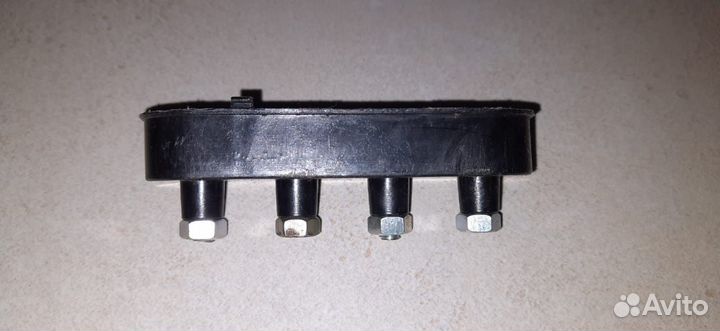 Болты рамки номера на гайке (катафот красн.+бел.)