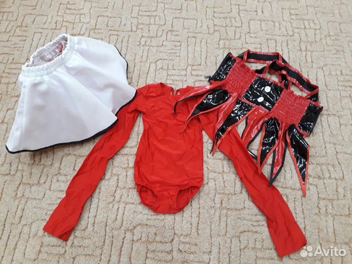 Костюм для выступлений 128размер