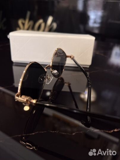 Солнцезащитные очки