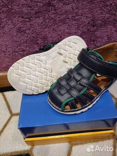 Сандали Tombi