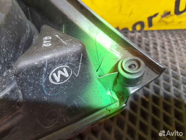 Фонарь задний правый дефект Мицубиси Аутлендер 1