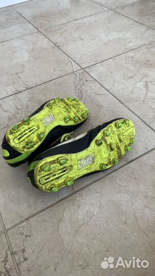 Бутсы футбольные