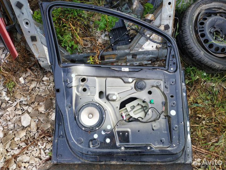 Дверь передняя левая Volkswagen Golf Plus
