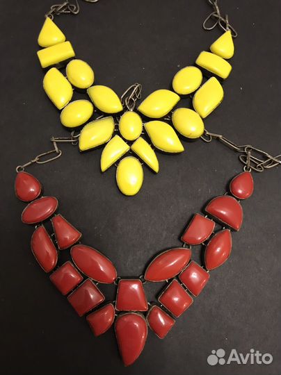 Колье с камнями