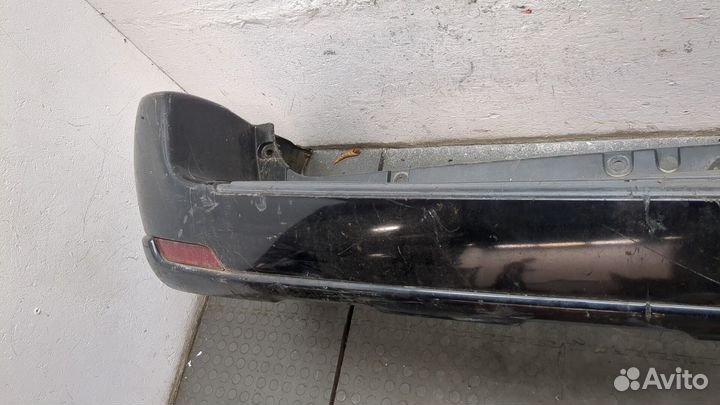 Бампер задний Toyota Sequoia